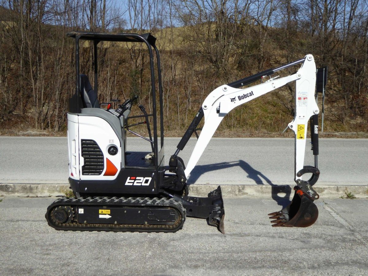 Экскаватор Bobcat e