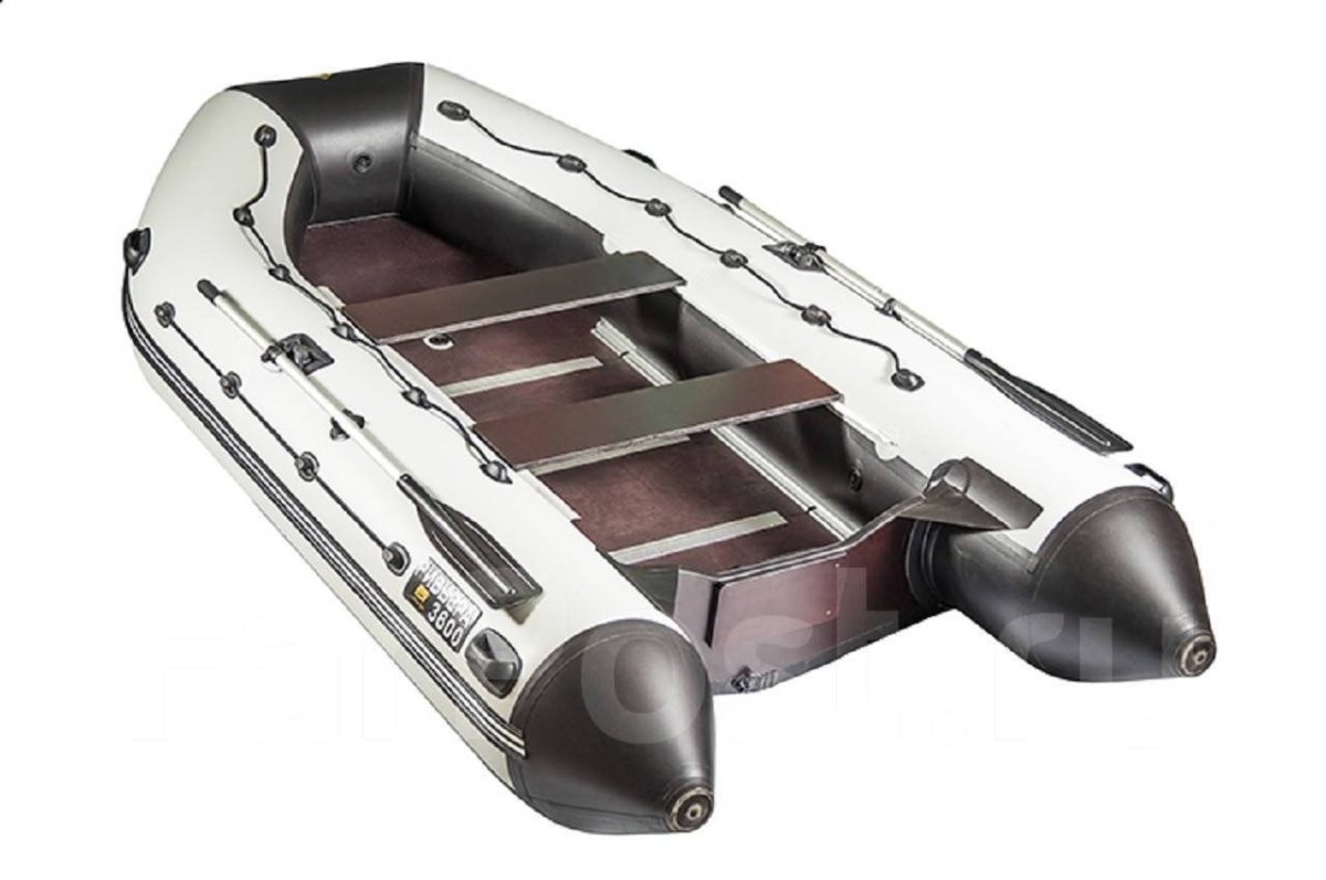 Лодка Ривьера 3200 СК