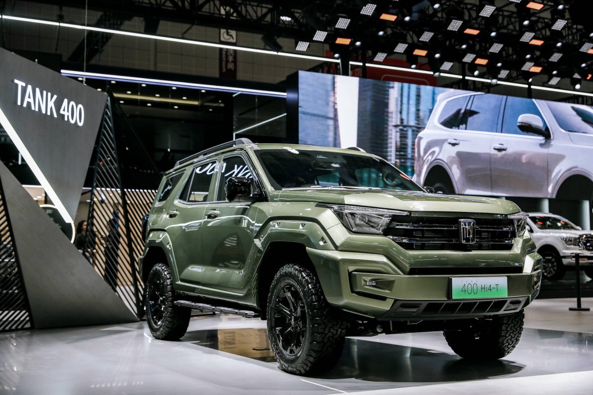 Новый внедорожник танк