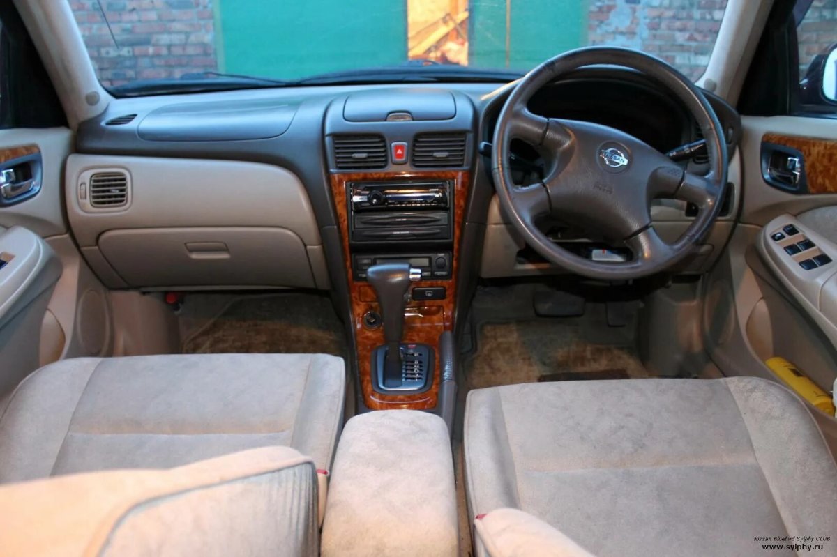Nissan Bluebird Sylphy 2001 салон