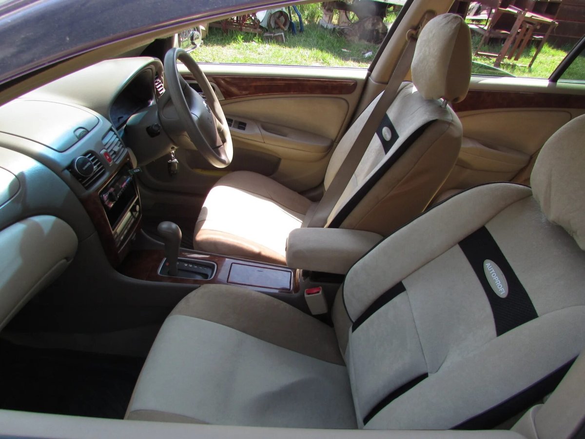 Nissan Bluebird Sylphy 2003 салон