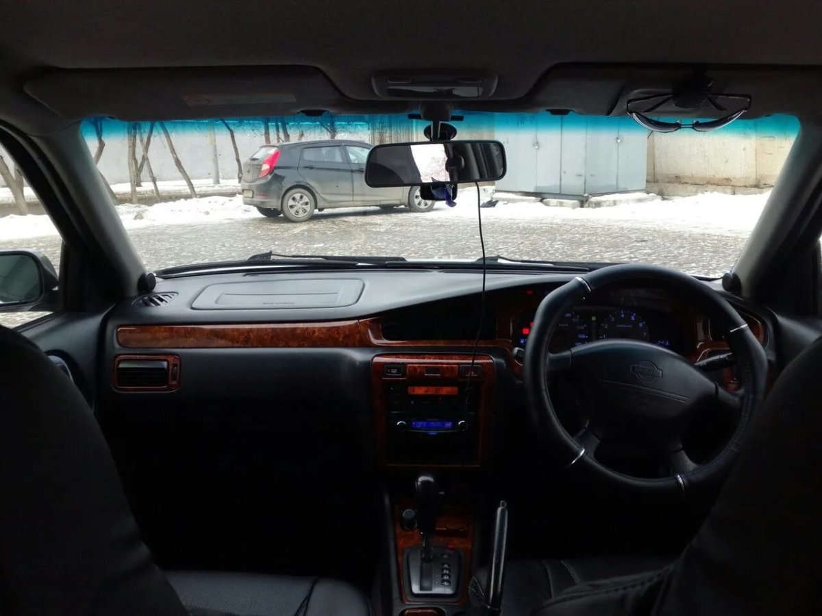 Nissan Bluebird 1998 салон