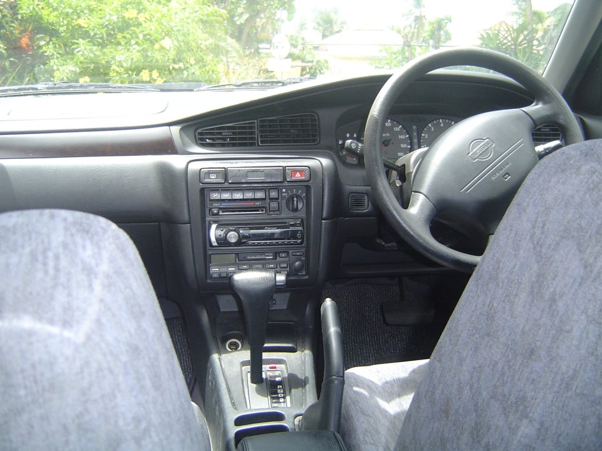 Nissan Bluebird 2001