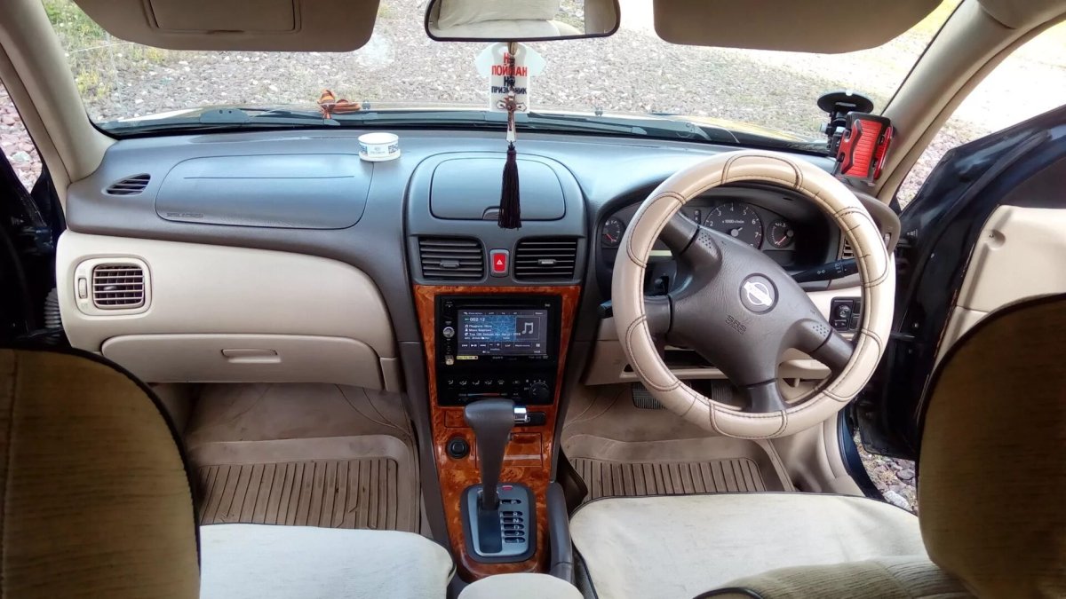 Nissan Bluebird Sylphy 2002 салон