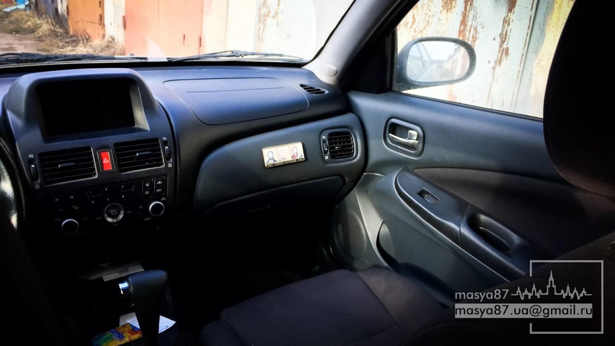 Almera n16 бежевый салон