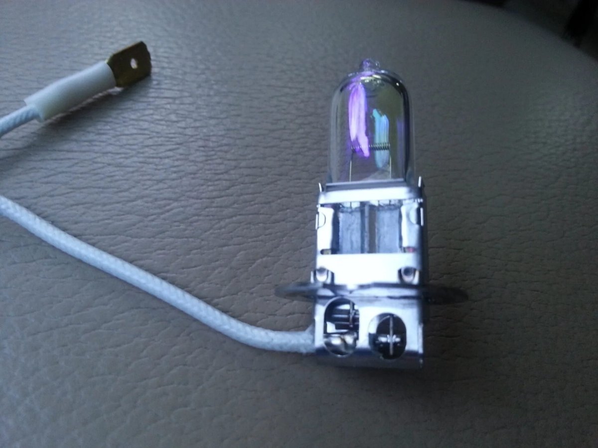 Лапочки на противотуманке е38