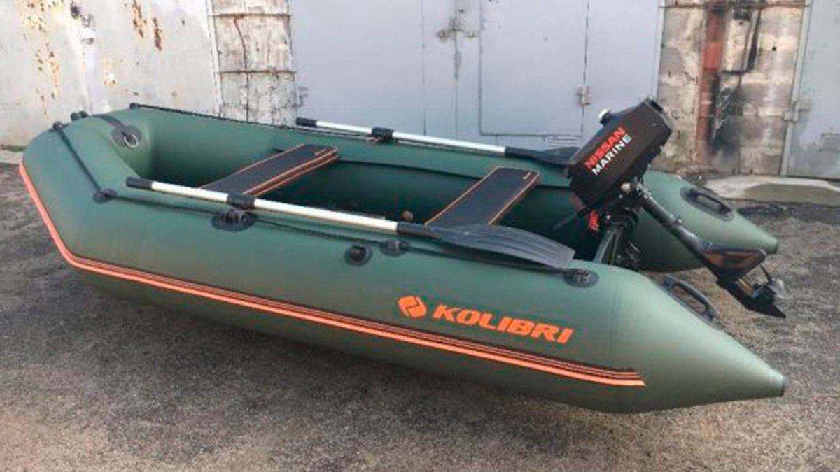 Лодка Колибри 3200