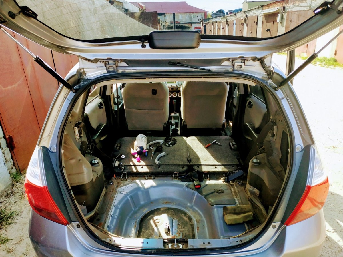 Хонда фит 2001 багажник