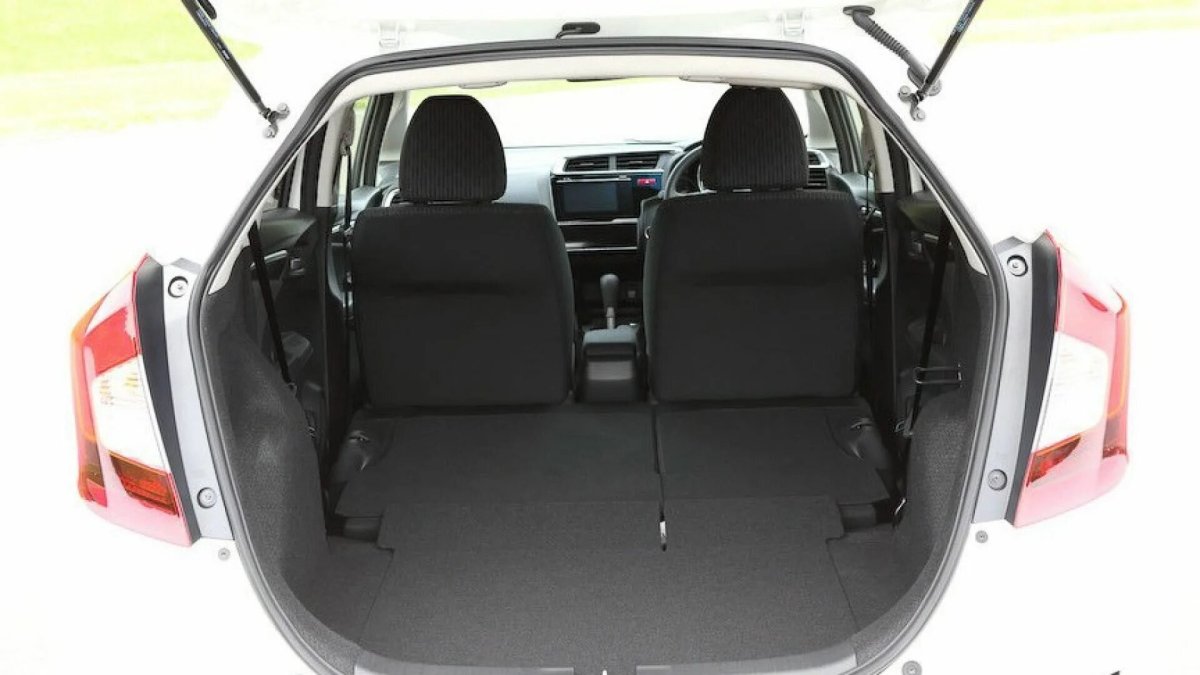 Хонда фит 3 поколения багажник