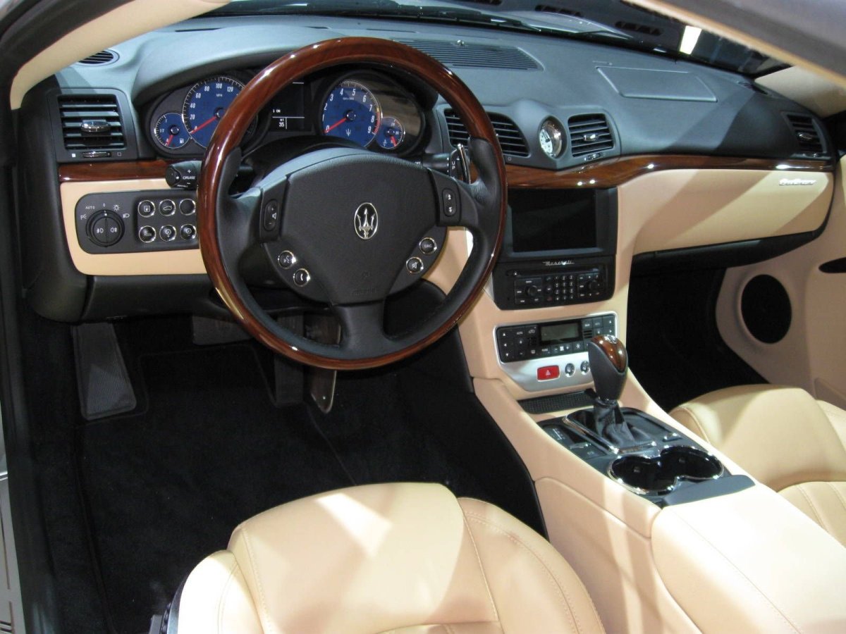 Maserati Quattroporte 2008 салон