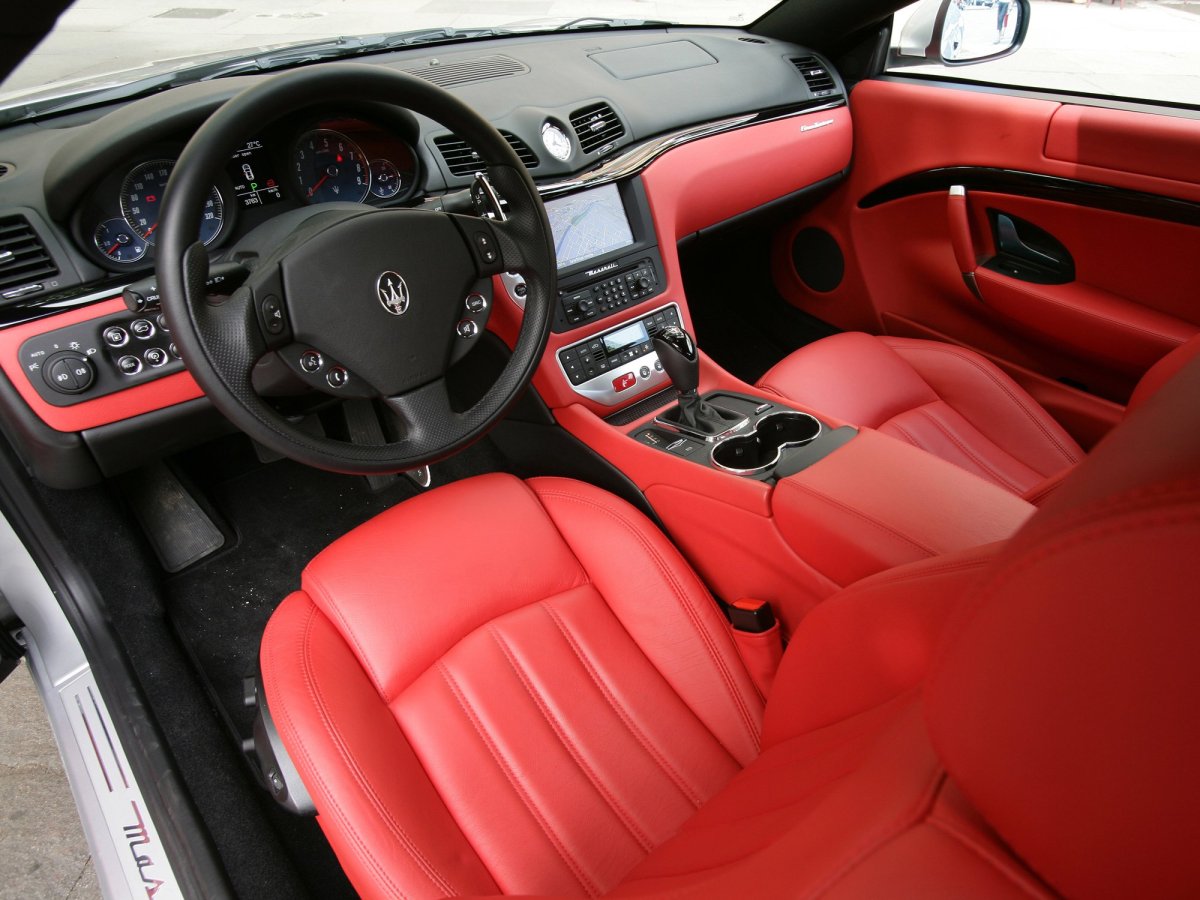 Maserati Gran Turismo салон