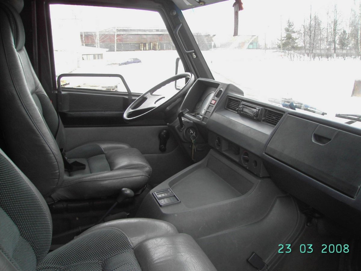 Mercedes-Benz mb100 салон