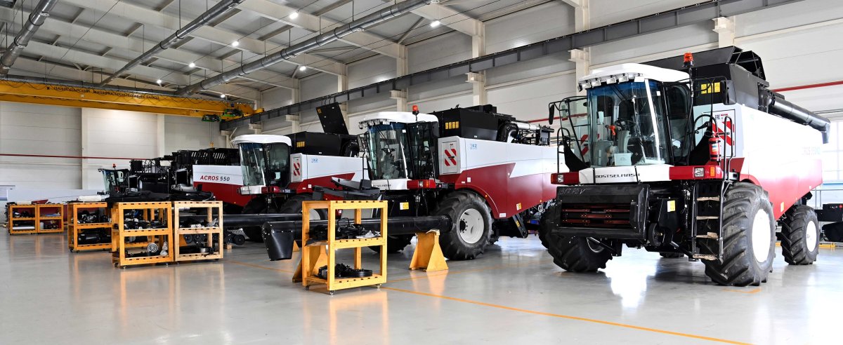 Зерноуборочный комбайн Acros 585