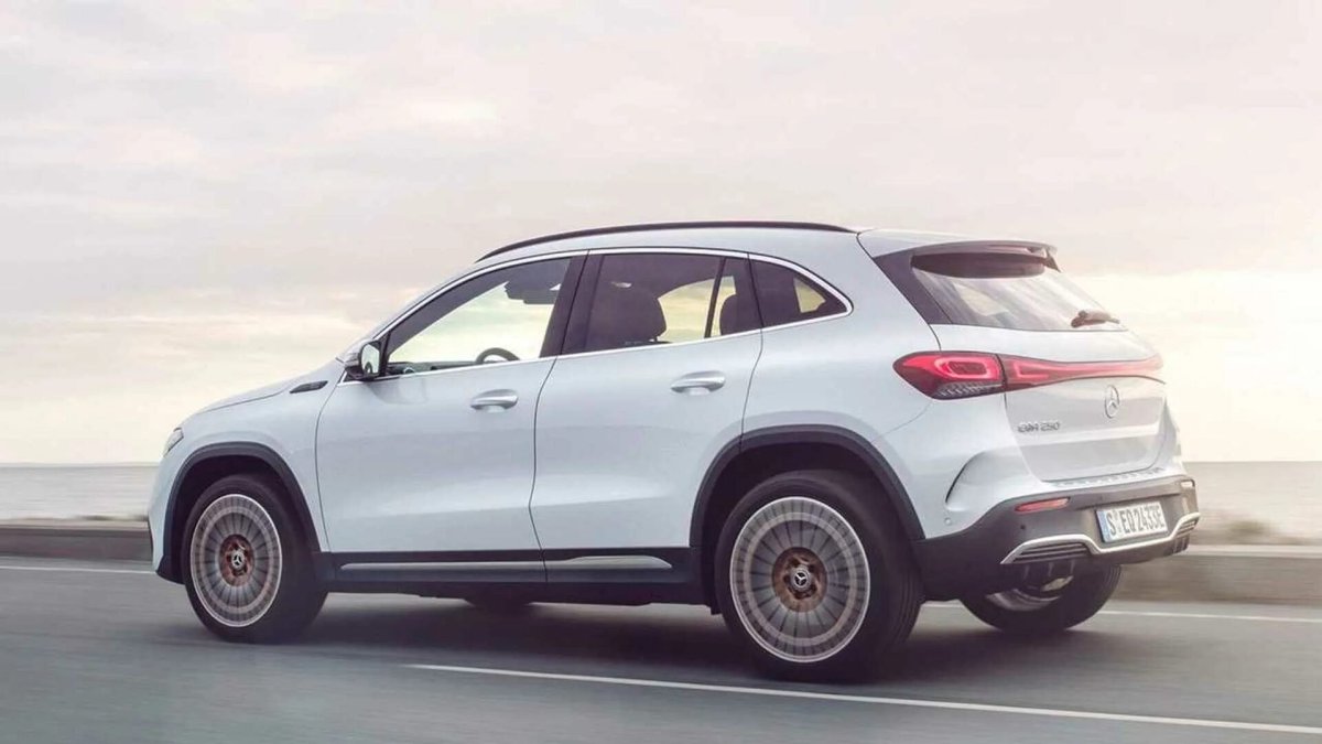 Mercedes EQA 2021