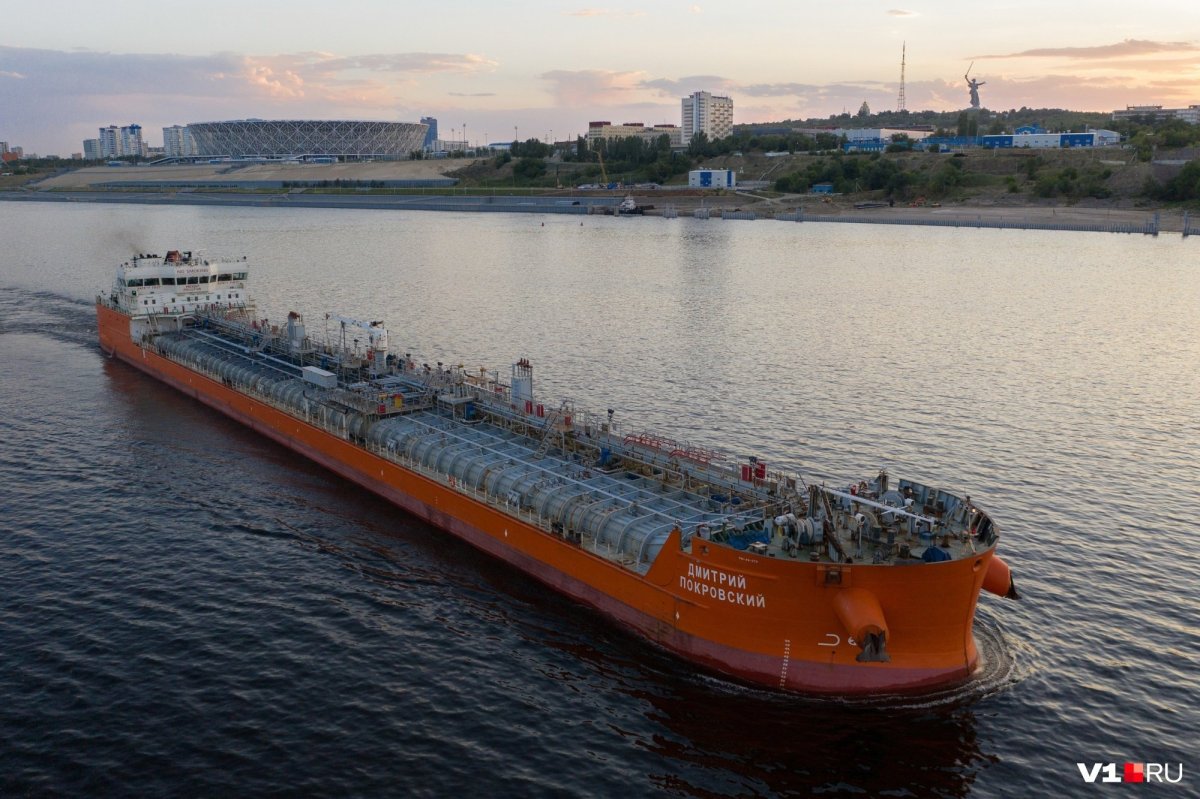 Деметра баржа