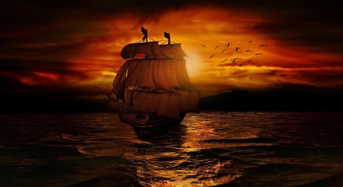Корабль на закате