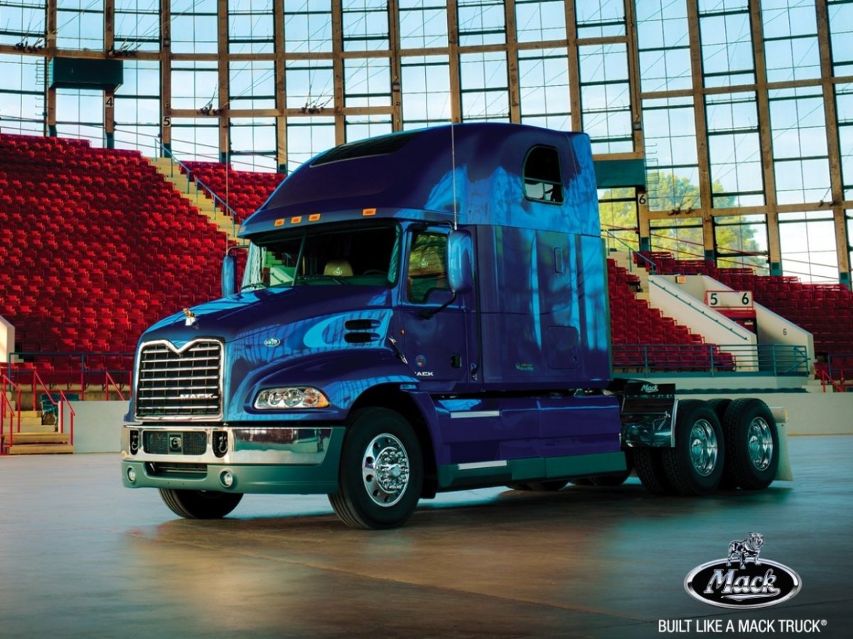 Mack Pinnacle тягач седельный