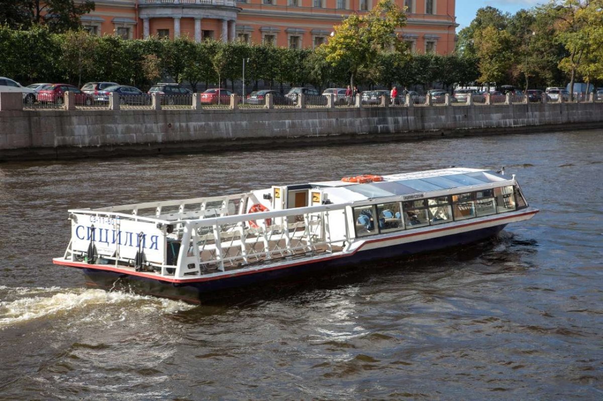 Теплоход Сицилия Санкт-Петербург
