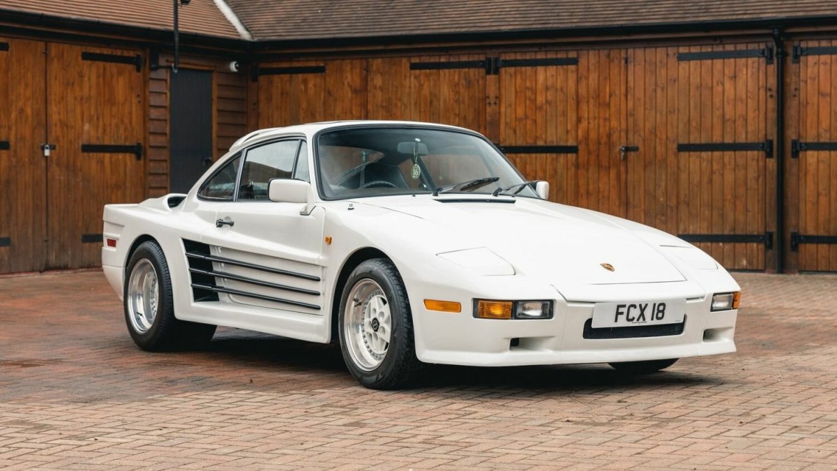 Порше 944