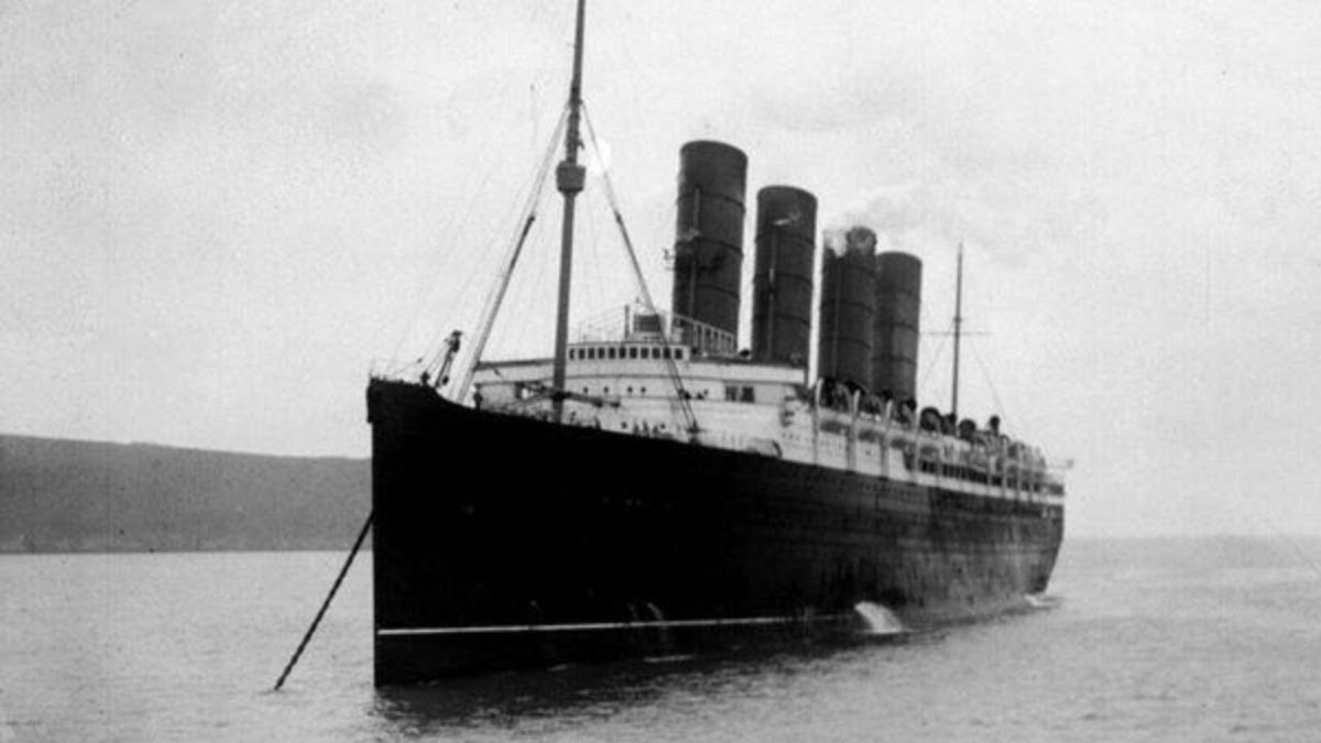 Лузитания на дне 1915