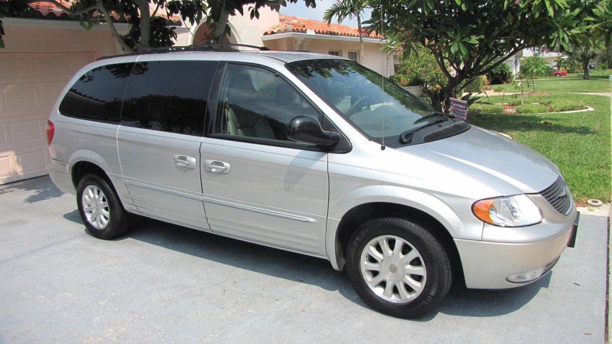 Chrysler Town Country 2000