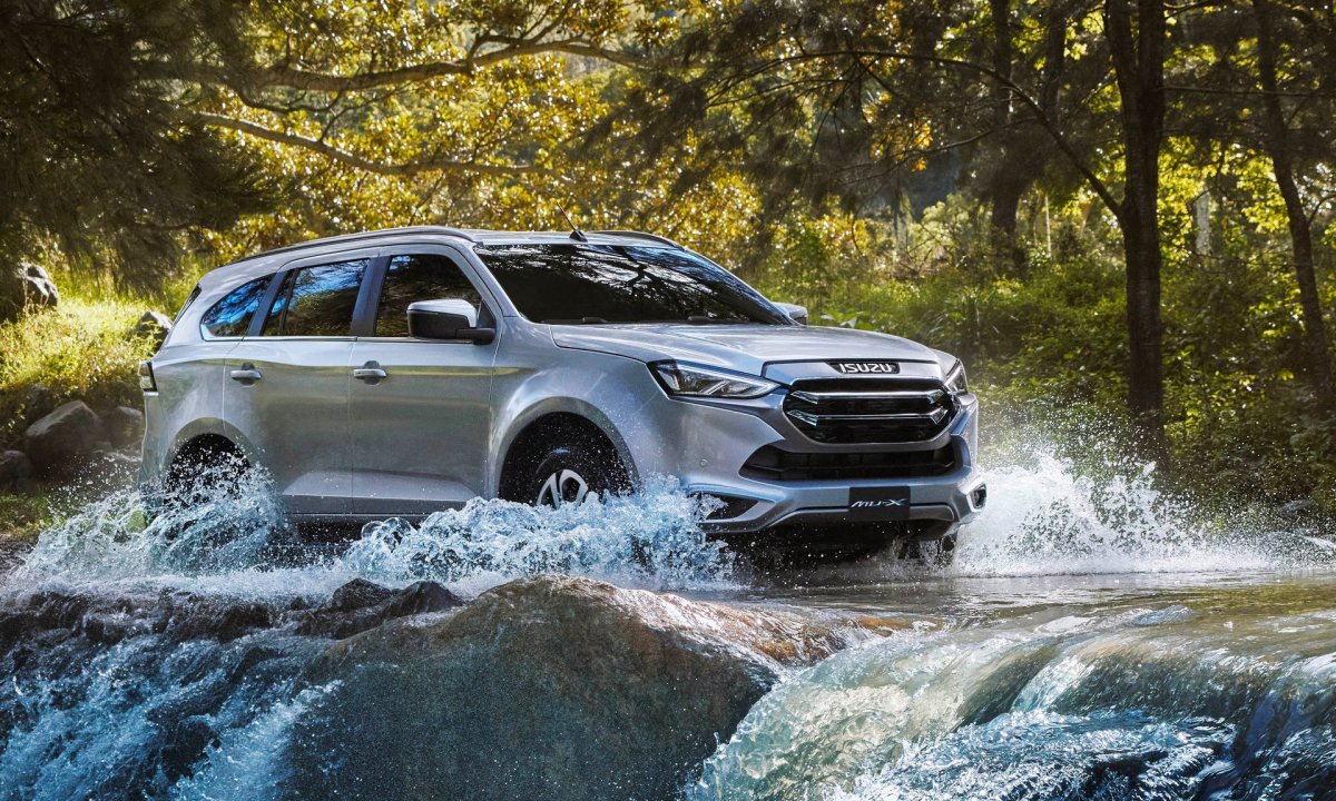 Isuzu mu-x 2022 в России