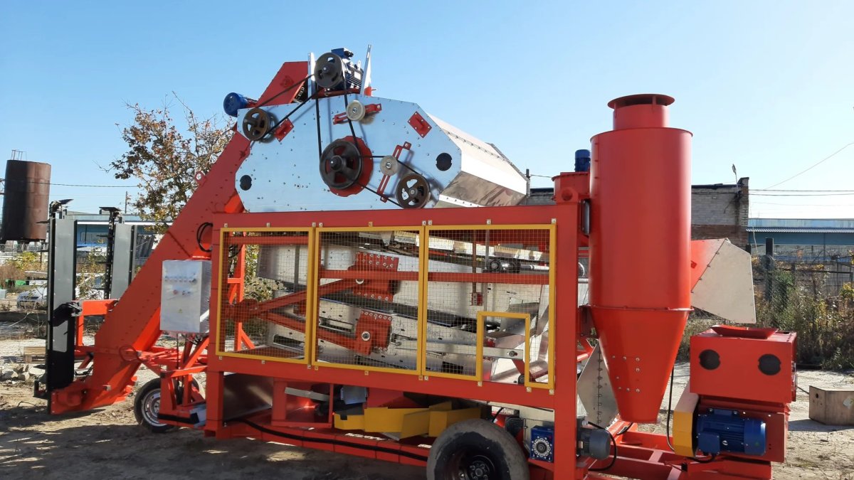 Машина ЗСК-70 зерноочистительный самопередвижной комплекс