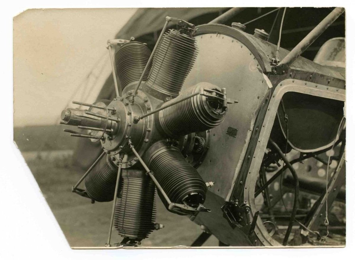 Ротативный двигатель Гном