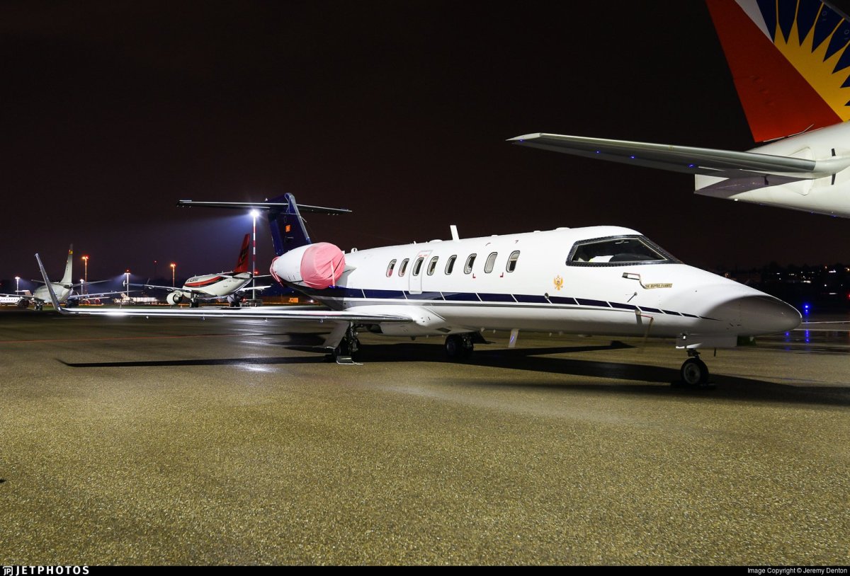 Пассажирский самолет