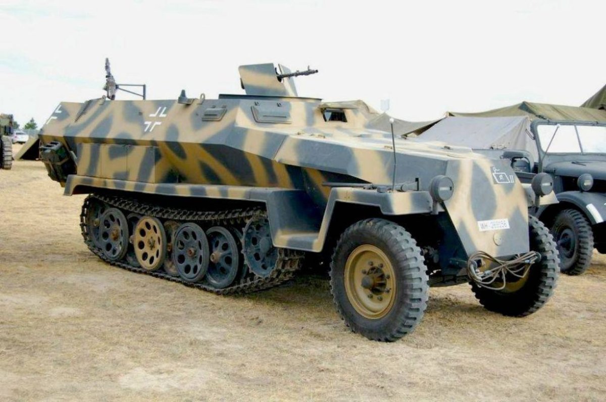 БТР Hanomag SD KFZ 251