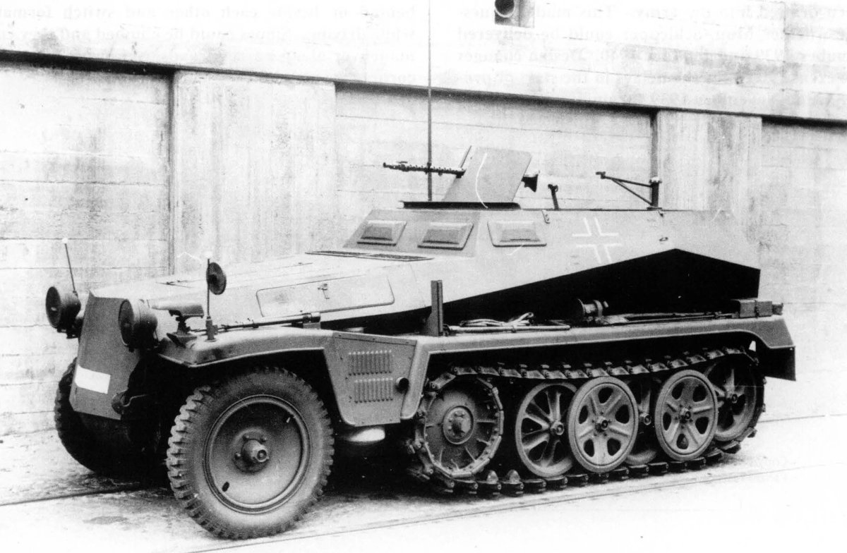 Полугусеничный бронетранспортер SD KFZ 251