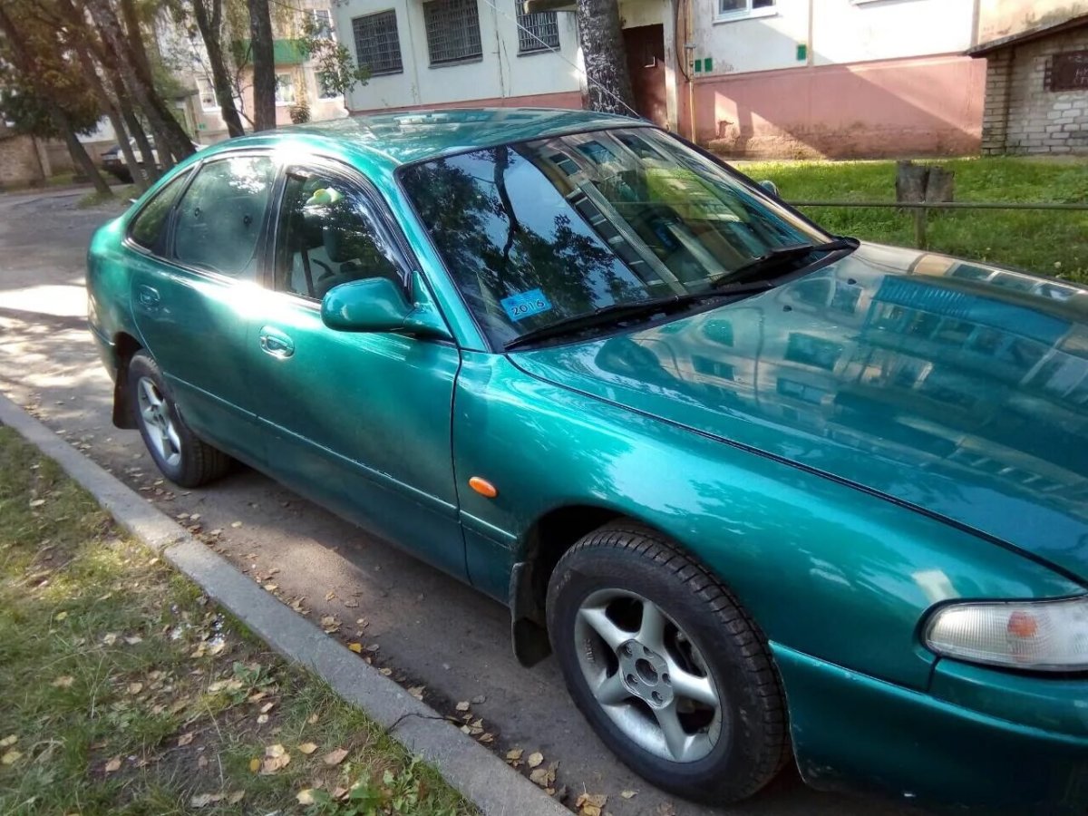 Mazda 626 1996 хэтчбек