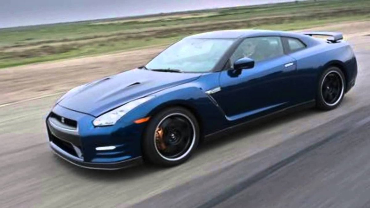 Nissan gt-r 2012