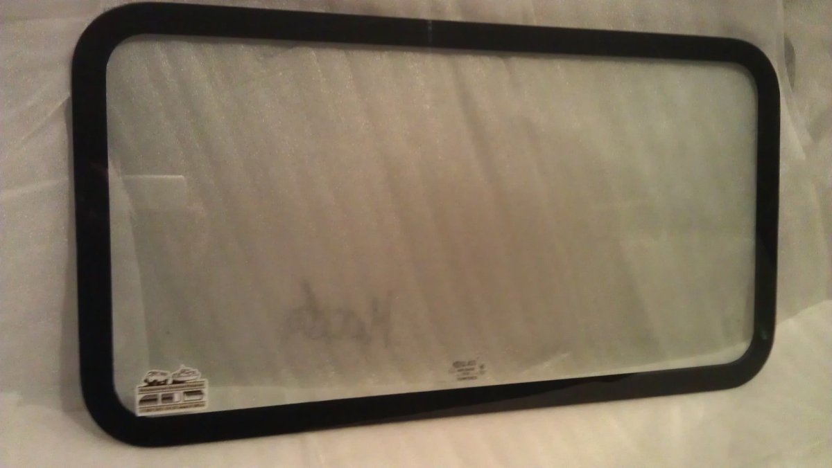 5320-5603016 Стекло задка кабины