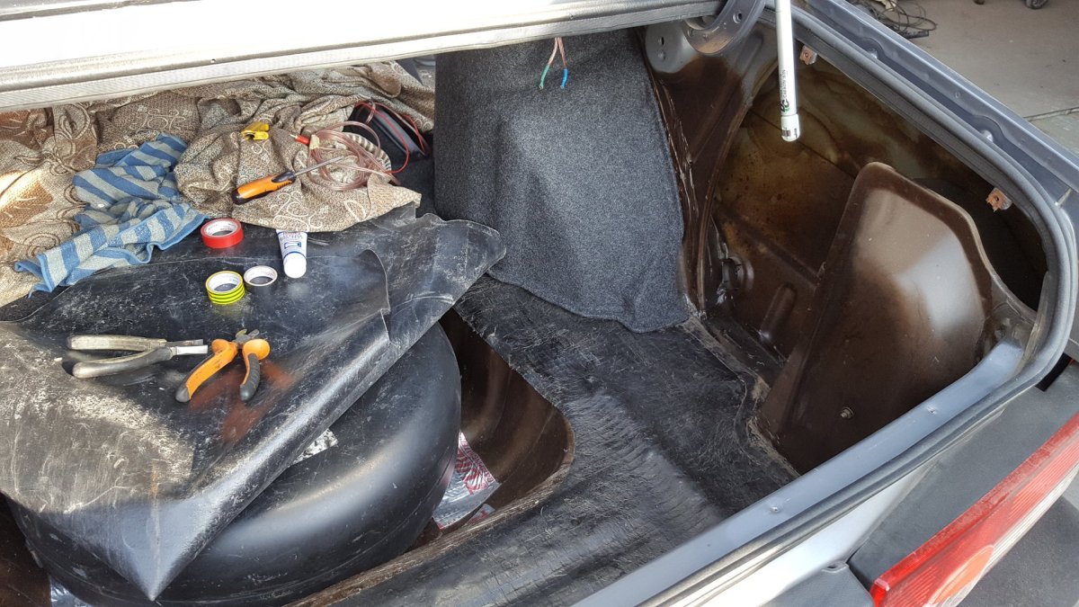 Обшивка багажника ВАЗ 21099