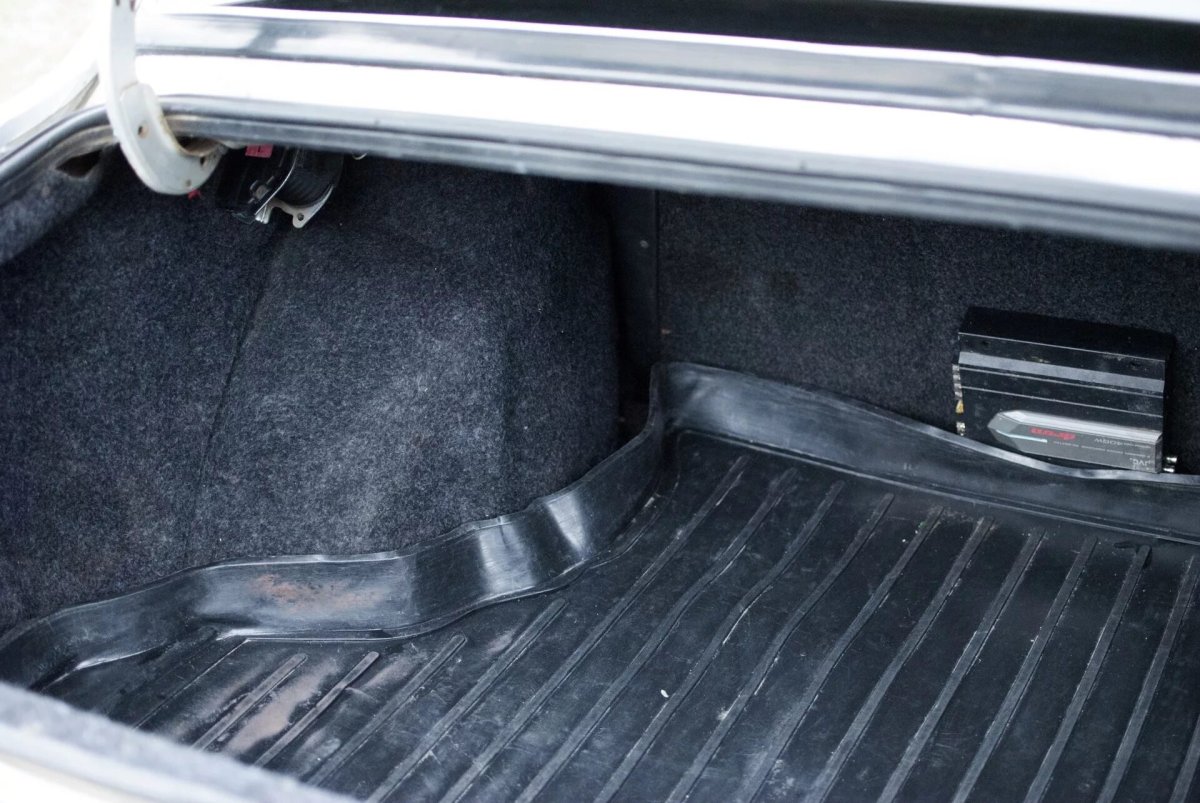 ВАЗ 21099 багажник внутри