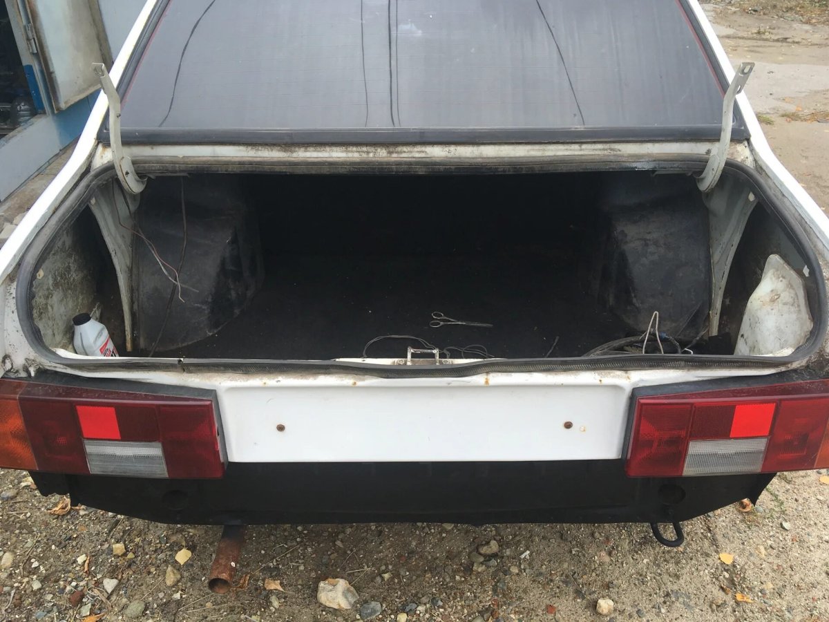 Кузовной ремонт багажника ВАЗ 21099