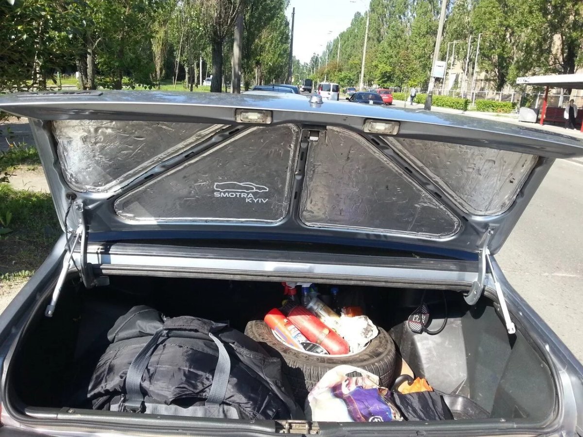 Газовые упоры багажника ВАЗ 2104