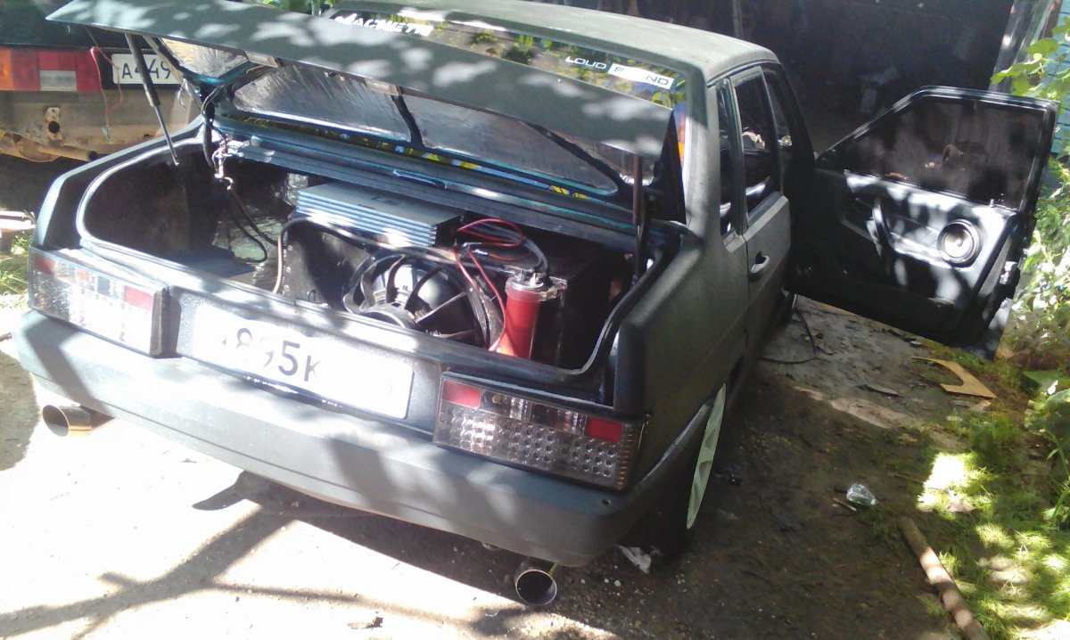 Газовый упор багажника ВАЗ 21099