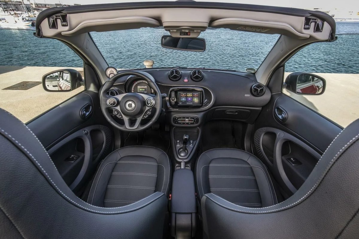 Smart Fortwo Brabus салон