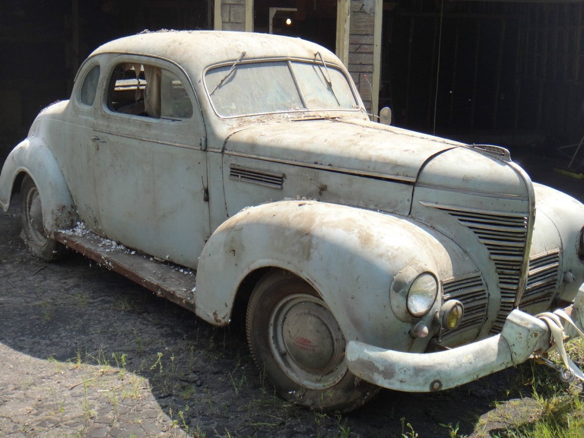 Plymouth p3 1937 inside