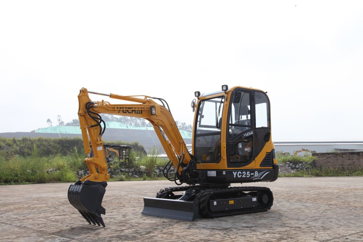 YC 18 SR экскаватор