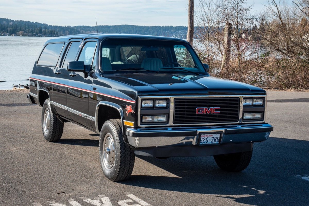 GMC Suburban 1990