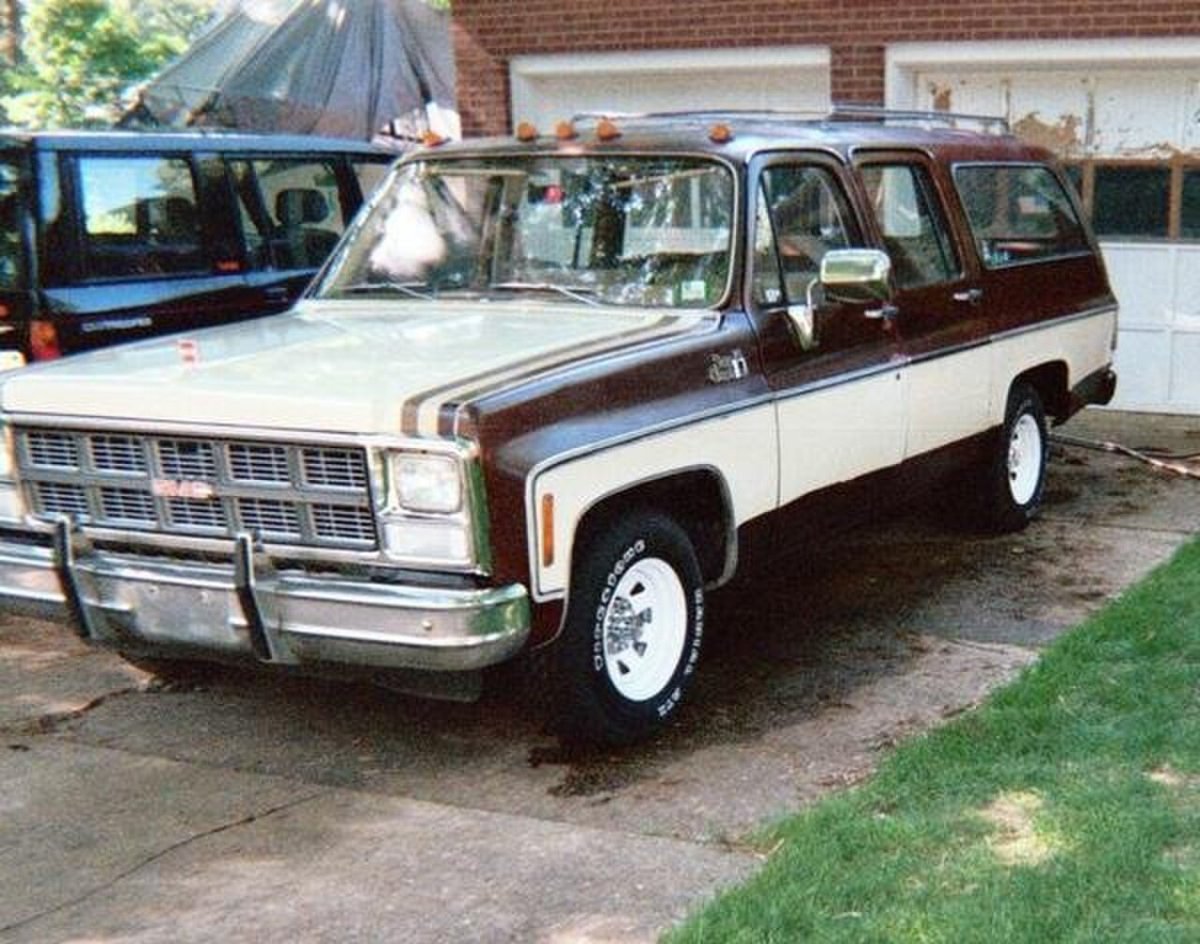 Chevrolet Suburban 1973