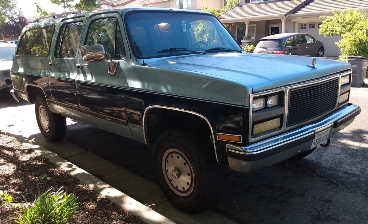 GMC Suburban