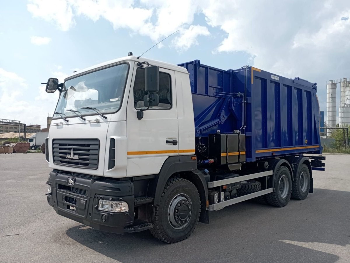 Новые мусоровозы ( Тюменская область