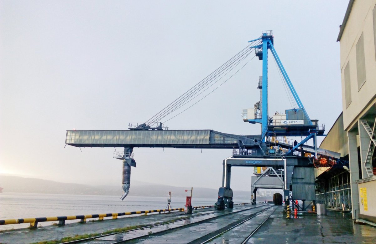 Судопогрузочная машина Нева 1500