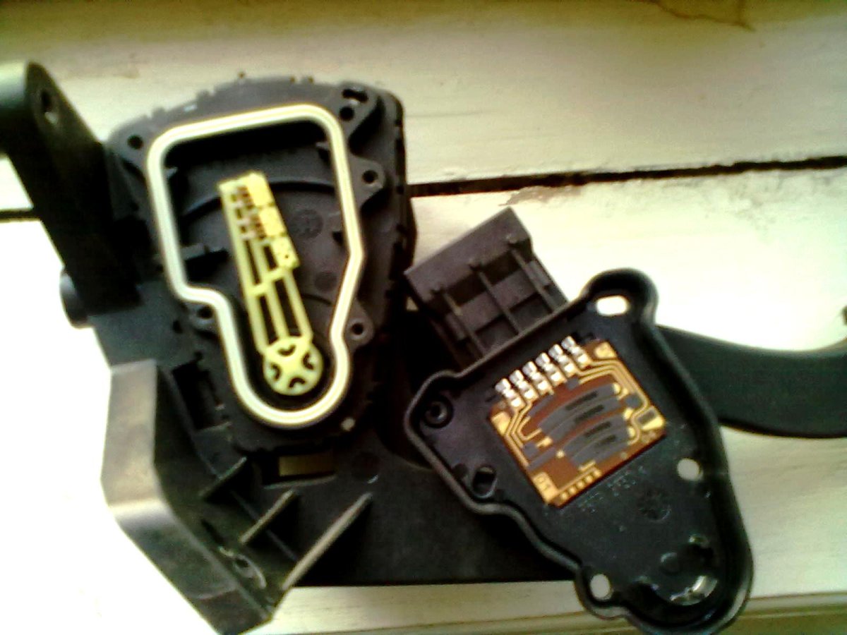 Плата педали акселератора