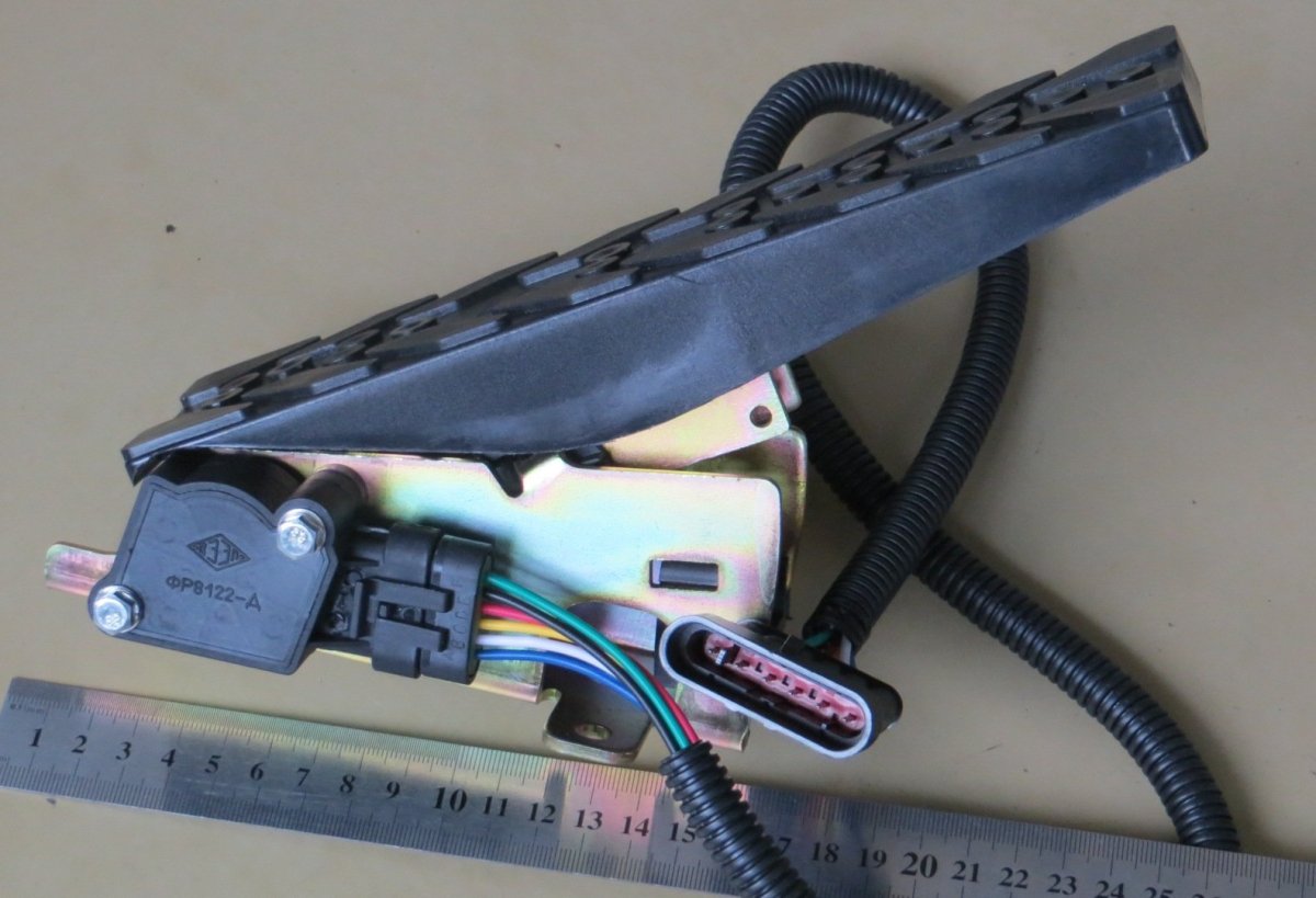 Педаль газа МАЗ фр 8122-1