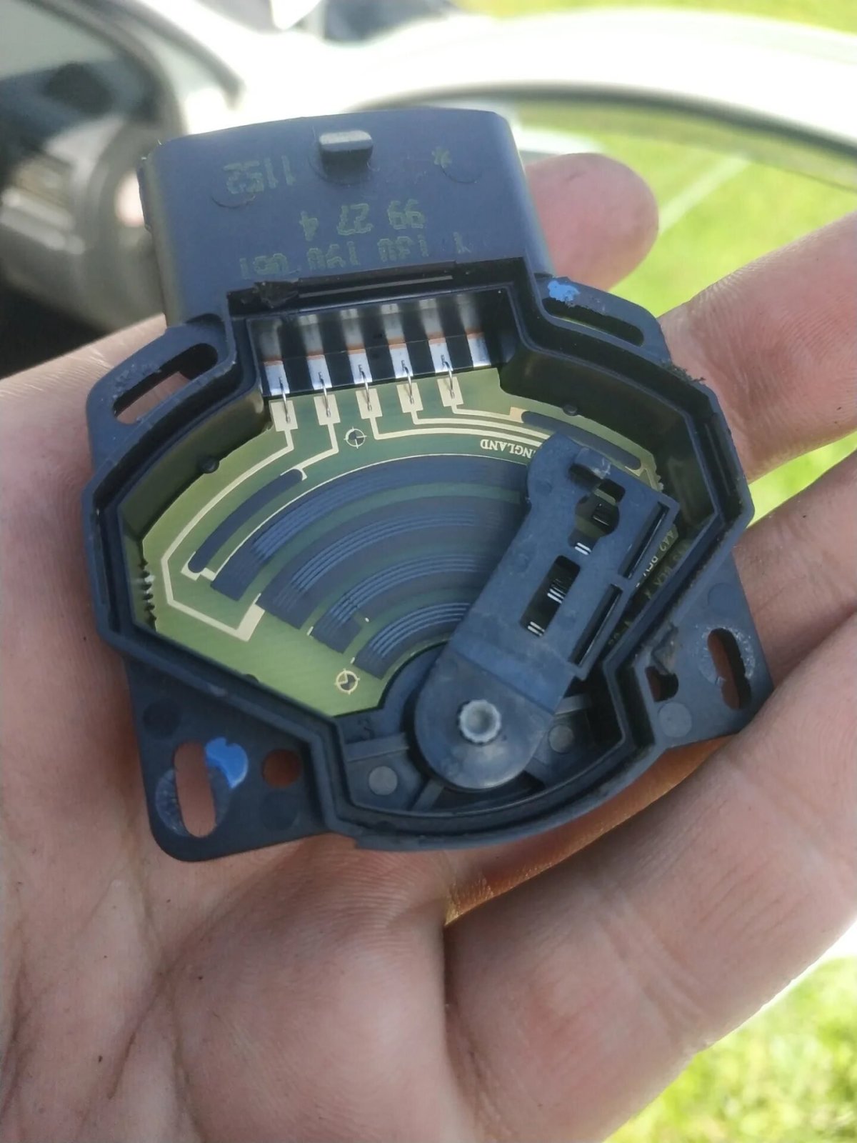 Датчик положения педали газа Пежо 307